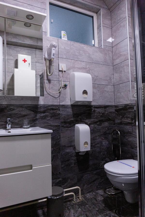 Spa Apartment Nalis Ni Exteriör bild