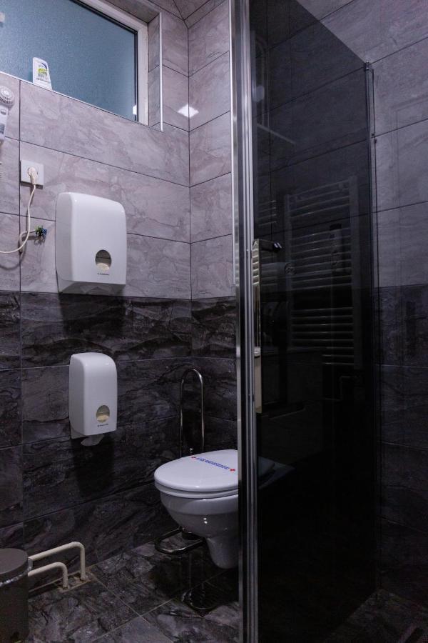 Spa Apartment Nalis Ni Exteriör bild
